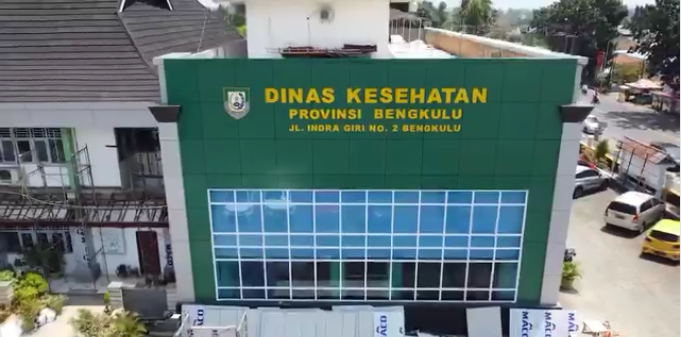 Petugas kesehatan melayani masyarakat Bengkulu